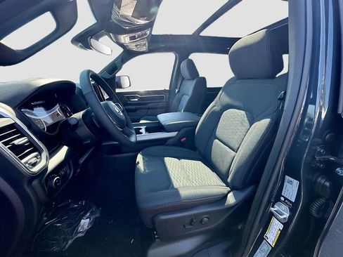 New 2026 RAM 1500 4x4 Crew Cab image 23