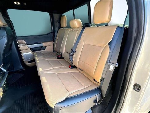 Used 2023 Ford F350 Lariat image 27