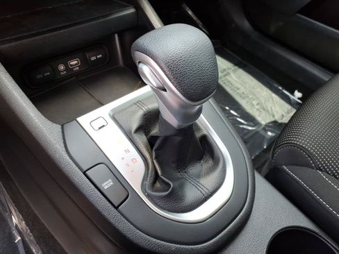 Used 2021 Kia Forte Sedan FWD image 32