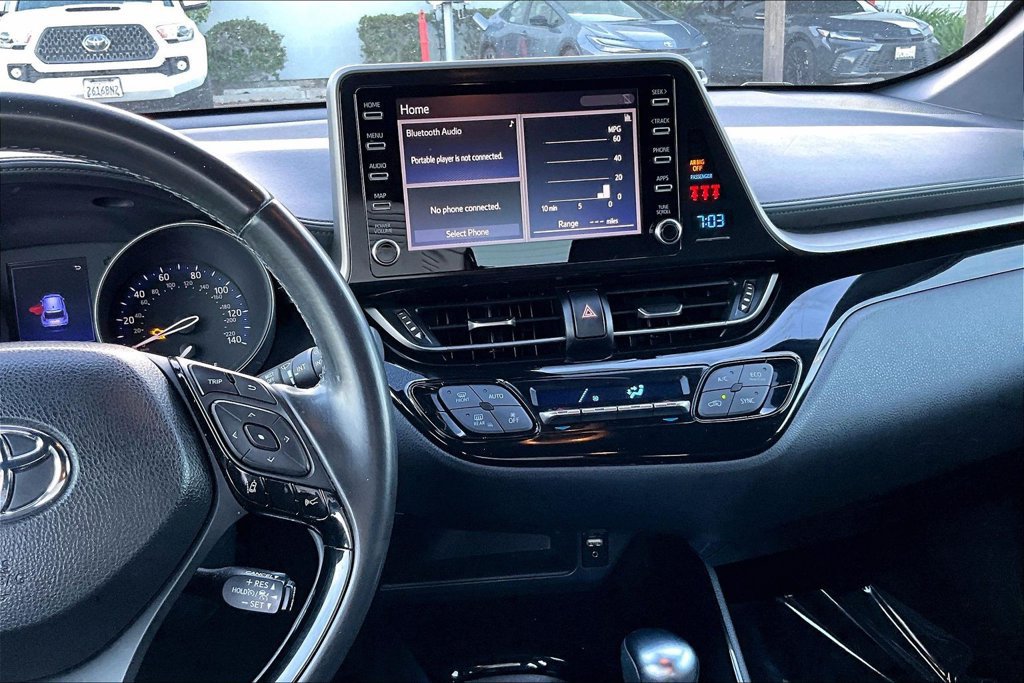 Used 2019 Toyota C-HR XLE FWD image 9