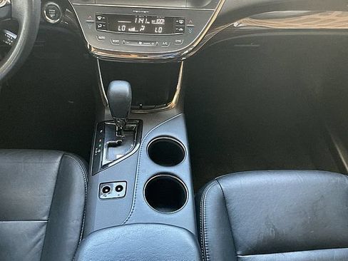 Used 2013 Toyota Avalon XLE FWD image 22