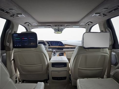 Certified 2023 Cadillac Escalade Premium Luxury Platinum w/ LPO, Radiant Package AWD/4WD image 12