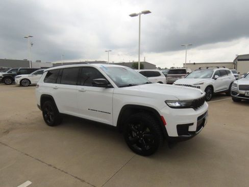 Used 2021 Jeep Grand Cherokee L Laredo AWD/4WD image 6