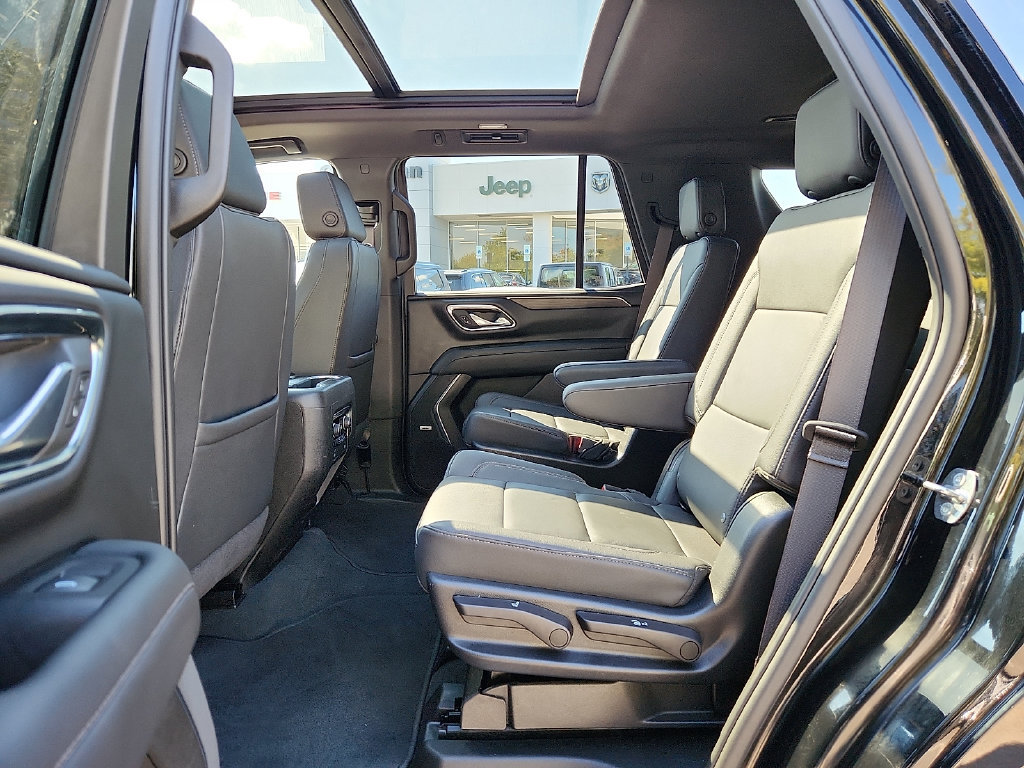 Used 2023 Chevrolet Tahoe LT w/ Luxury Package AWD/4WD image 11