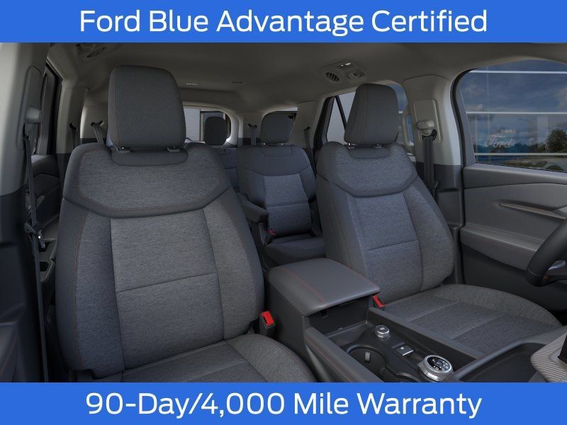 Used 2026 Ford Explorer Active AWD/4WD image 11