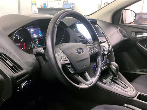 Used 2017 Ford Focus SEL w/ Cold Weather Package image 12