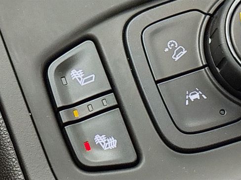 Certified 2024 GMC Terrain SLT w/ Infotainment Package II image 24