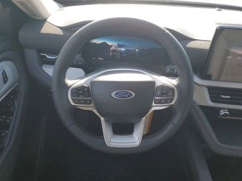 New 2026 Ford Explorer Active image 8