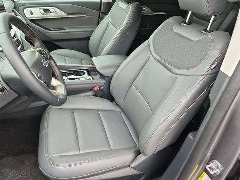 New 2026 Ford Explorer Active AWD/4WD image 16