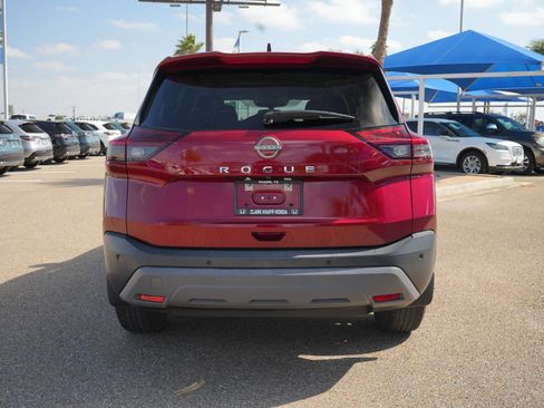 Used 2023 Nissan Rogue S image 6