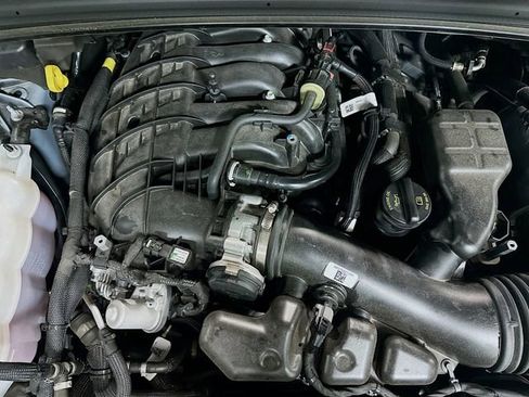 Used 2024 Jeep Grand Cherokee Altitude image 30