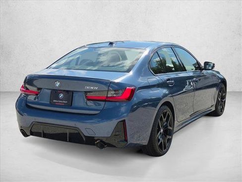 Used 2026 BMW 330i Sedan w/ M Sport Package RWD image 2