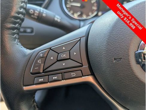 Used 2021 Nissan Rogue Sport SV image 17