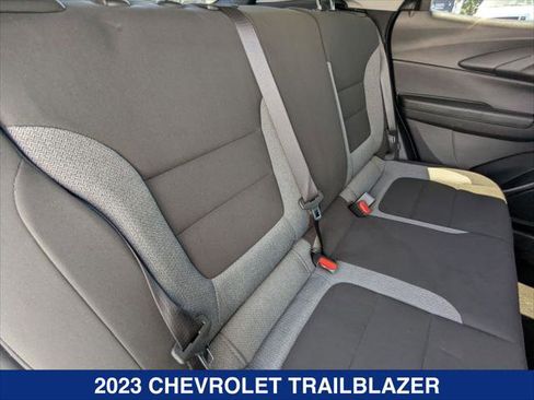 Used 2023 Chevrolet TrailBlazer LT FWD image 22