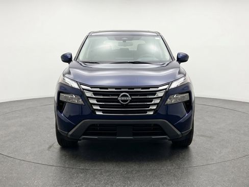 Used 2025 Nissan Rogue SV FWD image 2