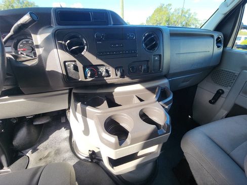 Used 2015 Ford E-350 and Econoline 350 Super Duty image 21