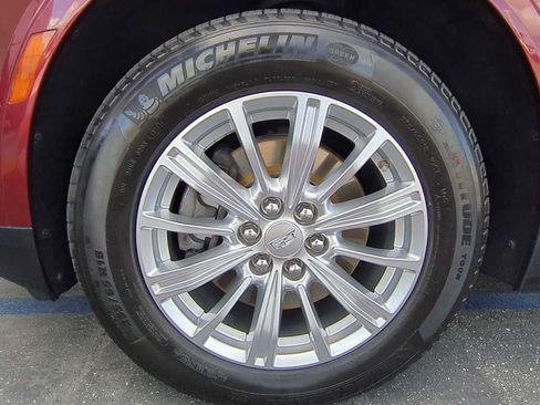 Used 2018 Cadillac XT5 FWD image 28