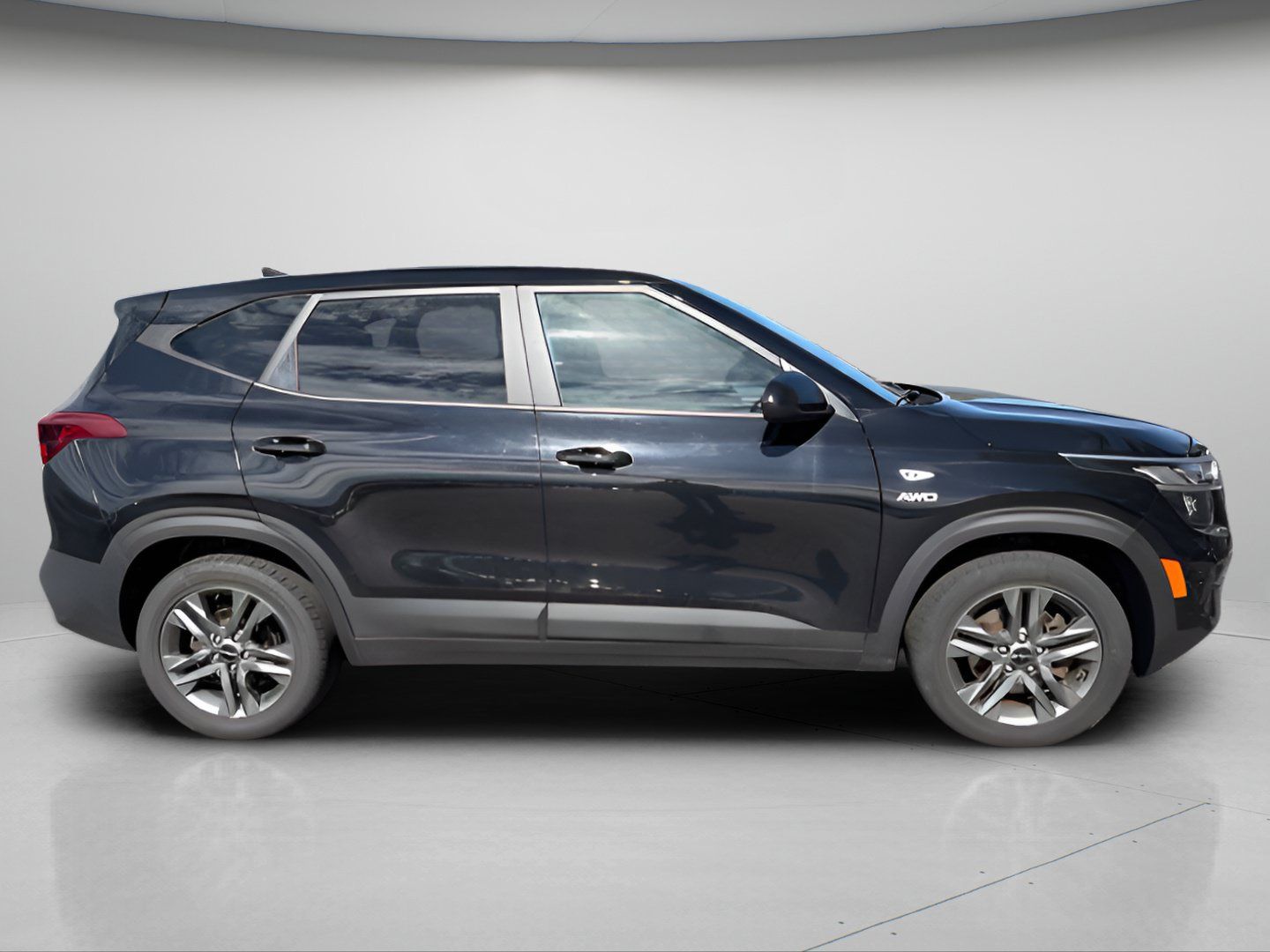 Used 2023 Kia Seltos LX AWD/4WD image 6