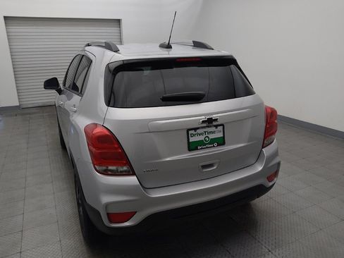 Used 2021 Chevrolet Trax LT w/ Sport Edition FWD image 6