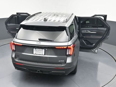 Used 2025 Ford Explorer ST-Line w/ ST-Line Street Pack AWD/4WD image 46