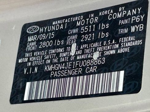 Used 2015 Hyundai Genesis 3.8 w/ Option Group 02 AWD/4WD image 37