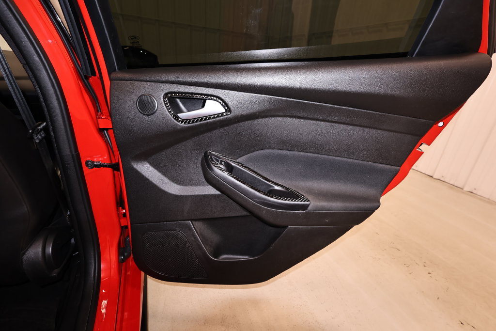 Used 2015 Ford Focus ST w/ Equipment Group 401A FWD image 12