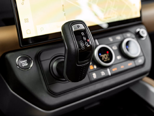 New 2026 Land Rover Defender 110 X AWD/4WD image 25