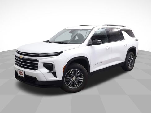 Certified 2024 Chevrolet Traverse LT image 1