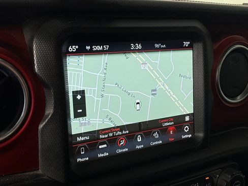 Used 2022 Jeep Gladiator Rubicon w/ LED Lighting Group AWD/4WD image 19