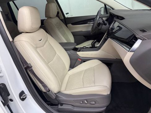 Used 2020 Cadillac XT6 Premium Luxury FWD image 36