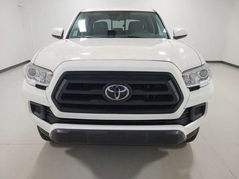 Used 2022 Toyota Tacoma SR AWD/4WD image 6