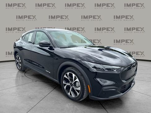 Used 2025 Ford Mustang Mach-E Select AWD/4WD image 4