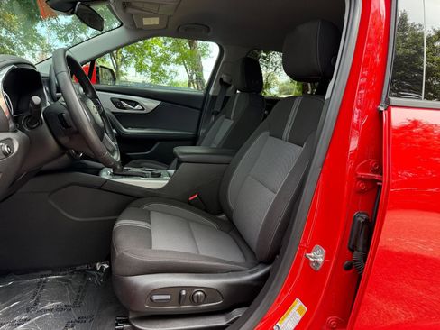 Used 2025 Chevrolet Blazer LT FWD image 34