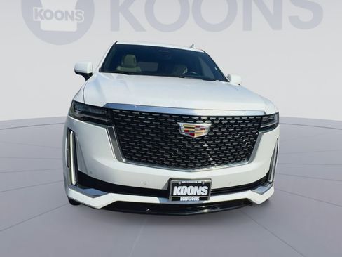 Used 2023 Cadillac Escalade ESV Premium Luxury RWD image 4