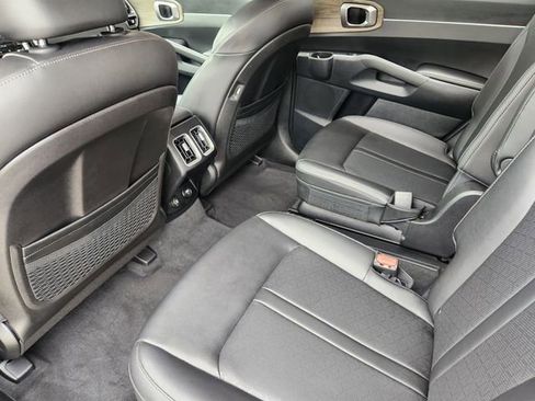 Used 2023 Kia Sorento EX FWD image 19
