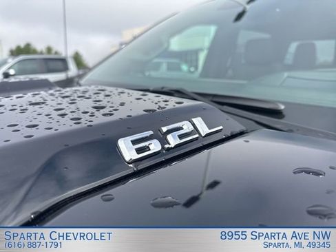 Used 2023 Chevrolet Silverado 1500 ZR2 w/ Technology Package image 10
