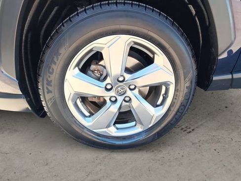 Used 2019 Toyota RAV4 Limited AWD/4WD image 13