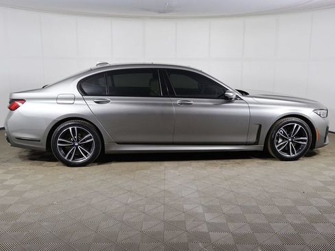 Used 2022 BMW 750i xDrive w/ M Sport Package AWD/4WD image 16