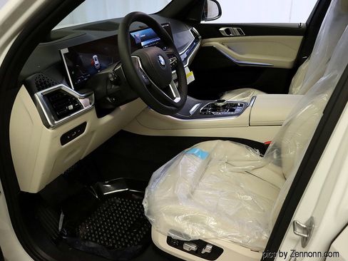 New 2026 BMW X5 xDrive50e w/ Executive Package image 12