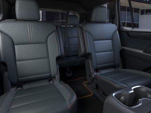 New 2025 GMC Acadia AT4 w/ Luxury Package image 44
