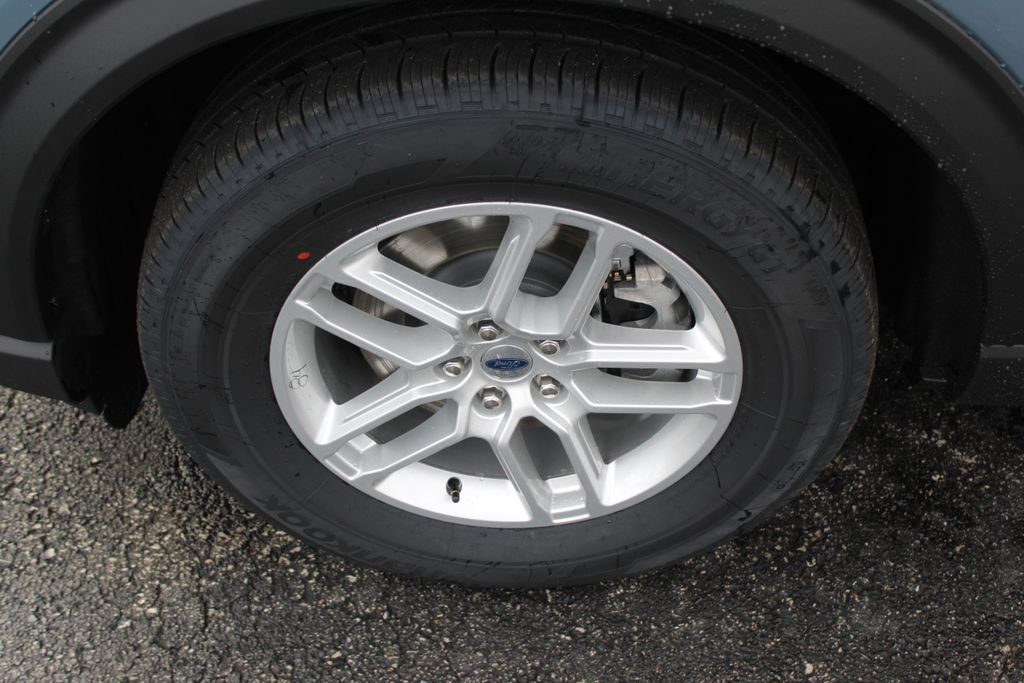 New 2026 Ford Explorer Active AWD/4WD image 3