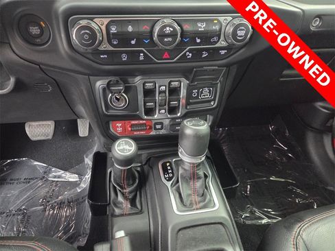 Used 2018 Jeep Wrangler Unlimited Rubicon w/ Dual Top Group image 27