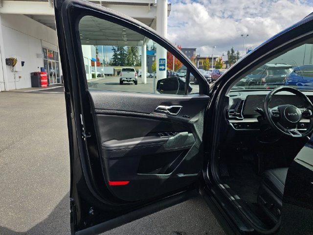 Certified 2025 Kia Sportage SX AWD/4WD image 20