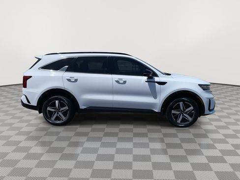 Used 2022 Kia Sorento EX w/ Panoramic Sunroof Package FWD image 8