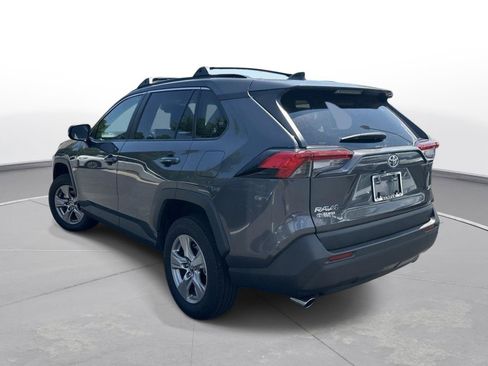 Used 2025 Toyota RAV4 XLE FWD image 8