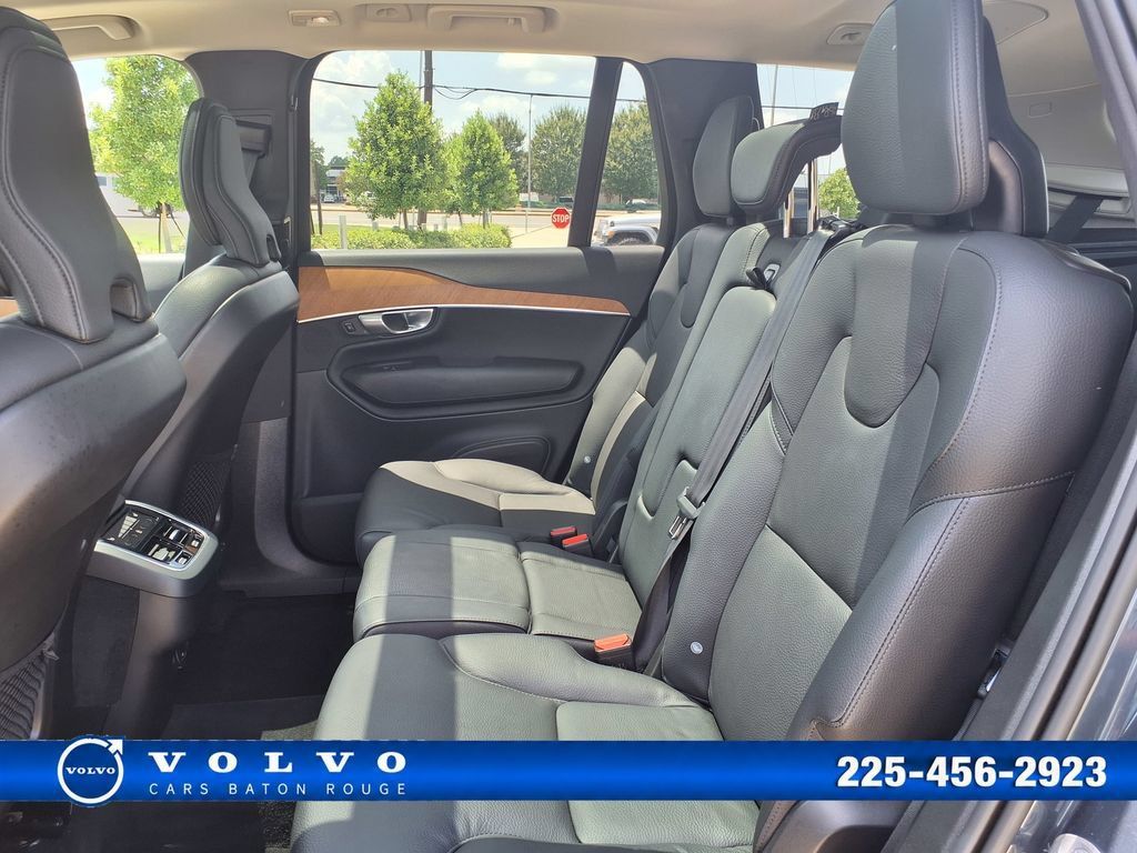 Certified 2024 Volvo XC90 B5 Plus w/ Protection Package Premier AWD/4WD image 17