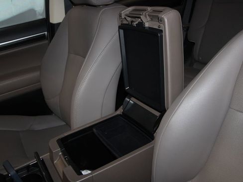 Used 2023 Lexus GX 460 Premium AWD/4WD image 24