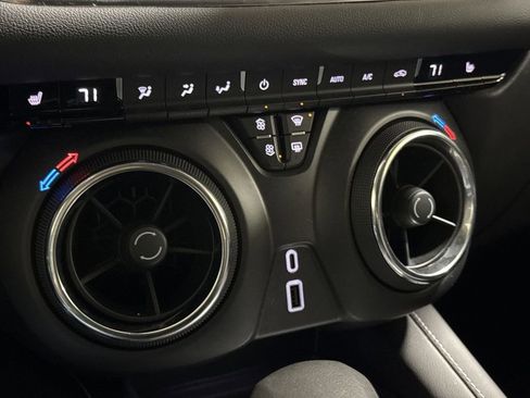 Used 2024 Chevrolet Blazer LT w/ Convenience Package FWD image 16
