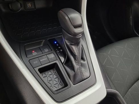 Used 2023 Toyota RAV4 XLE w/ Convenience Package FWD image 31