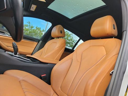 Used 2018 BMW 530i RWD image 26
